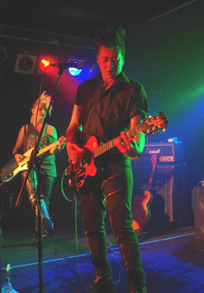The Optic Nerves - Live at Chinnerys, Southend-on-Sea, 13.03.11