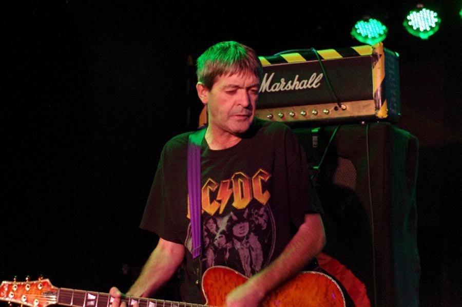 Stiff Little Fingers - Live at Chinnerys, Southend-on-Sea, 06.12.15